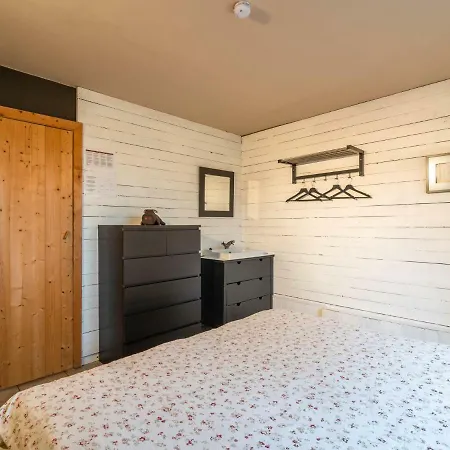 בקתה Modern Chalet With Sauna Near Forest In Ardennes טרואה פונטס