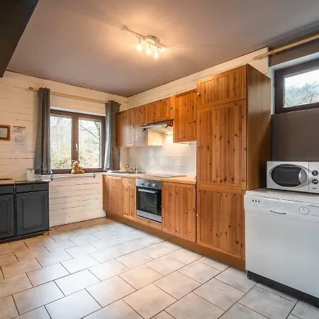 Modern Chalet With Sauna Near Forest In Ardennes בקתה