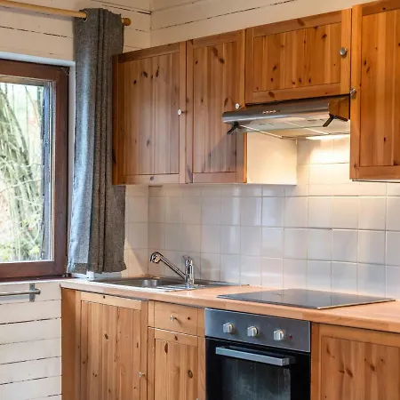 Modern Chalet With Sauna Near Forest In Ardennes בקתה